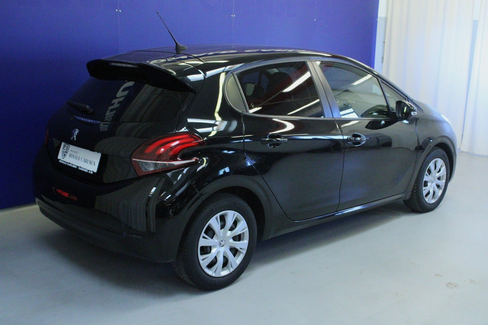 Sort Peugeot 208 fra 2018