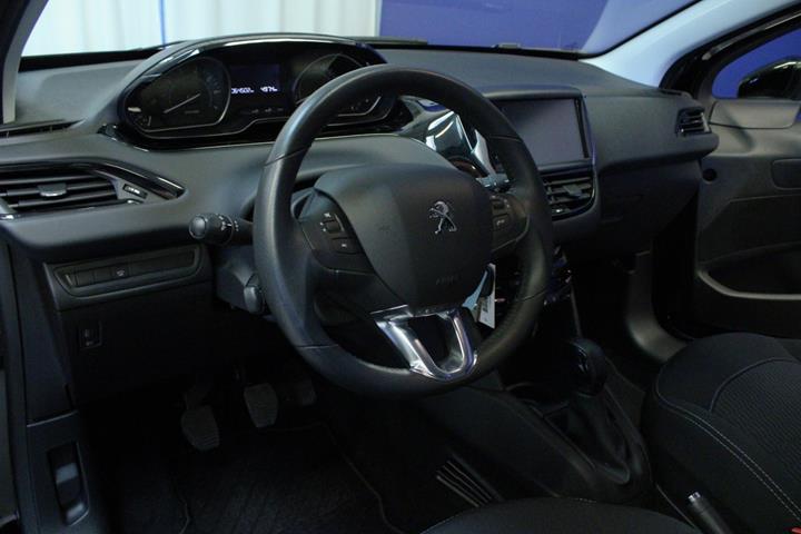 Sort Peugeot 208 fra 2018