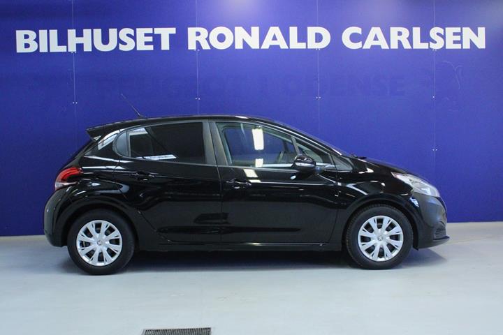 Sort Peugeot 208 fra 2018