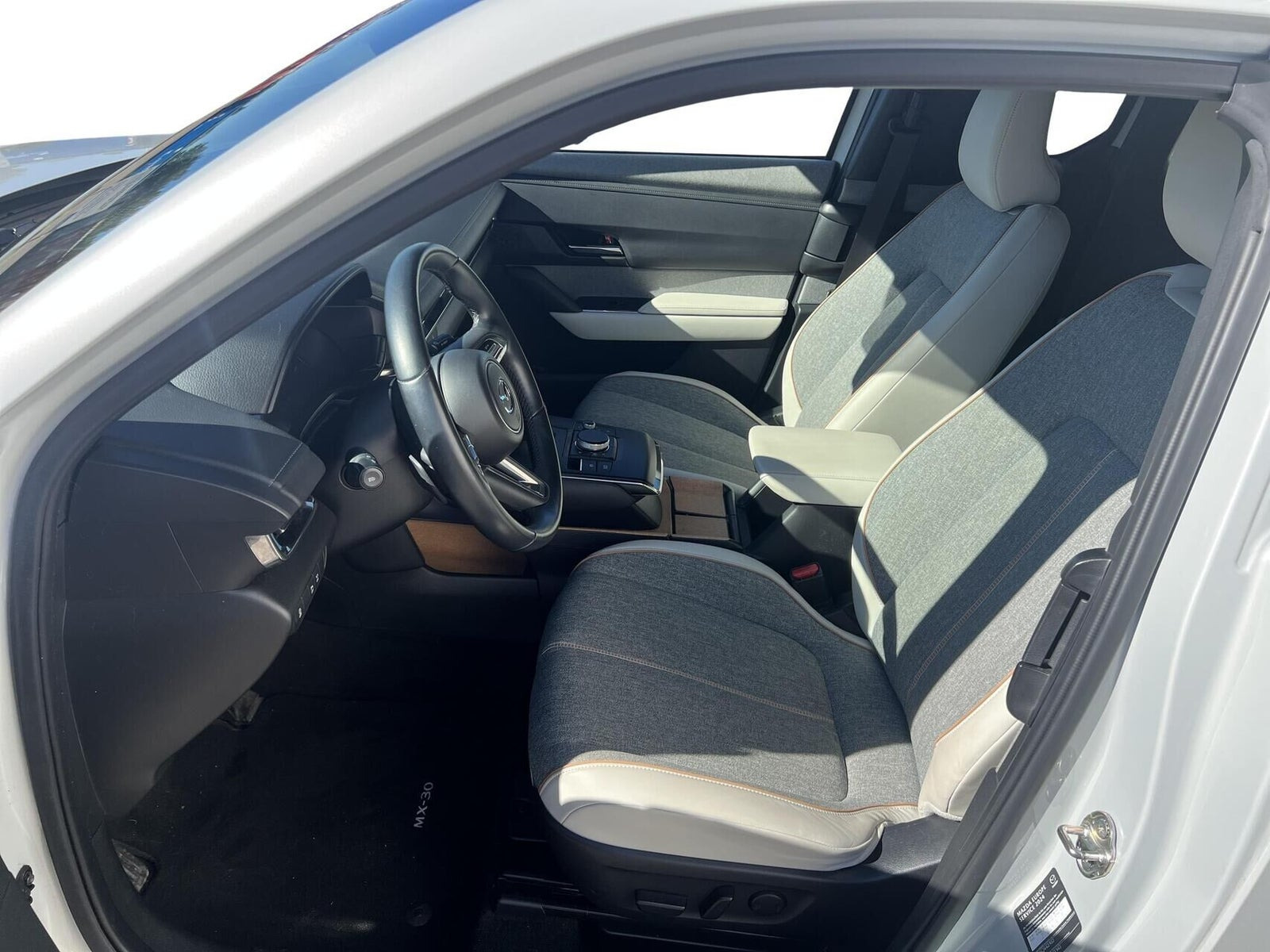 Grå Mazda MX-30 fra 2021