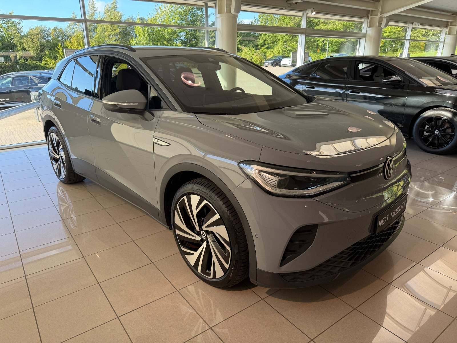 Grå VW ID.4 fra 2023