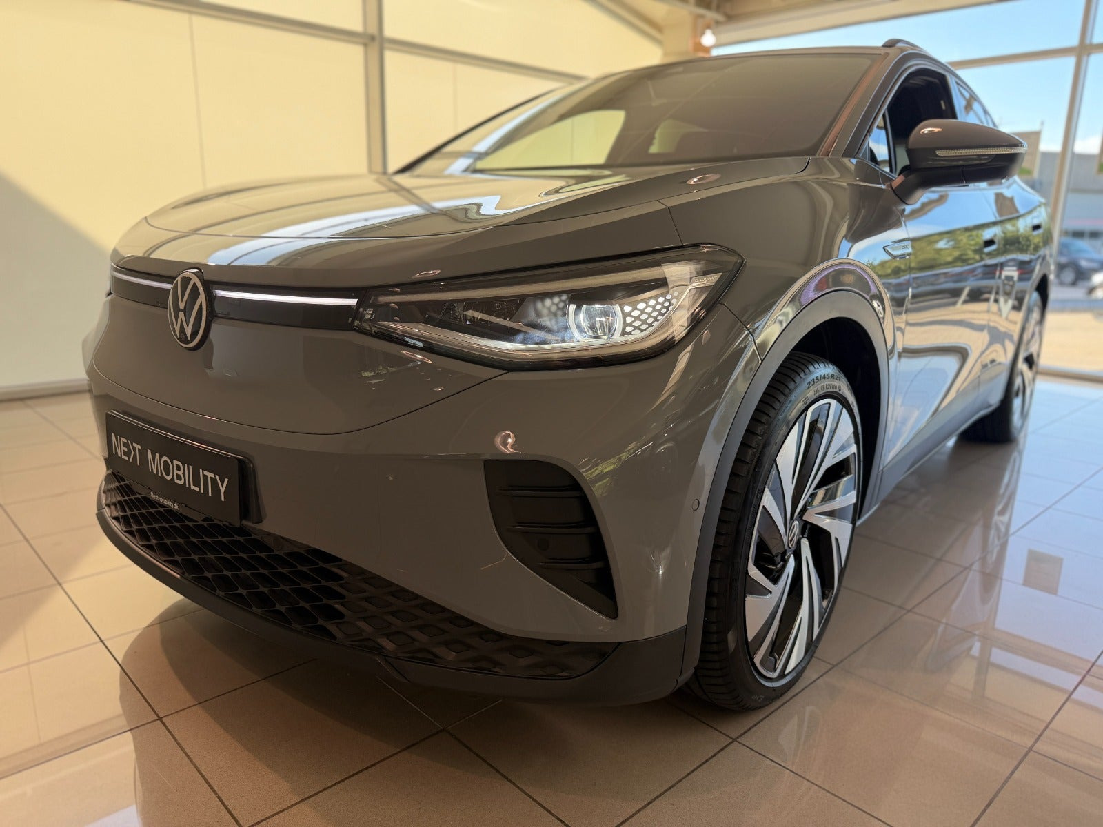 Grå VW ID.4 fra 2023