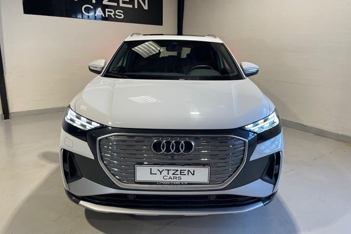 Hvid Audi Q4 e-tron fra 2026