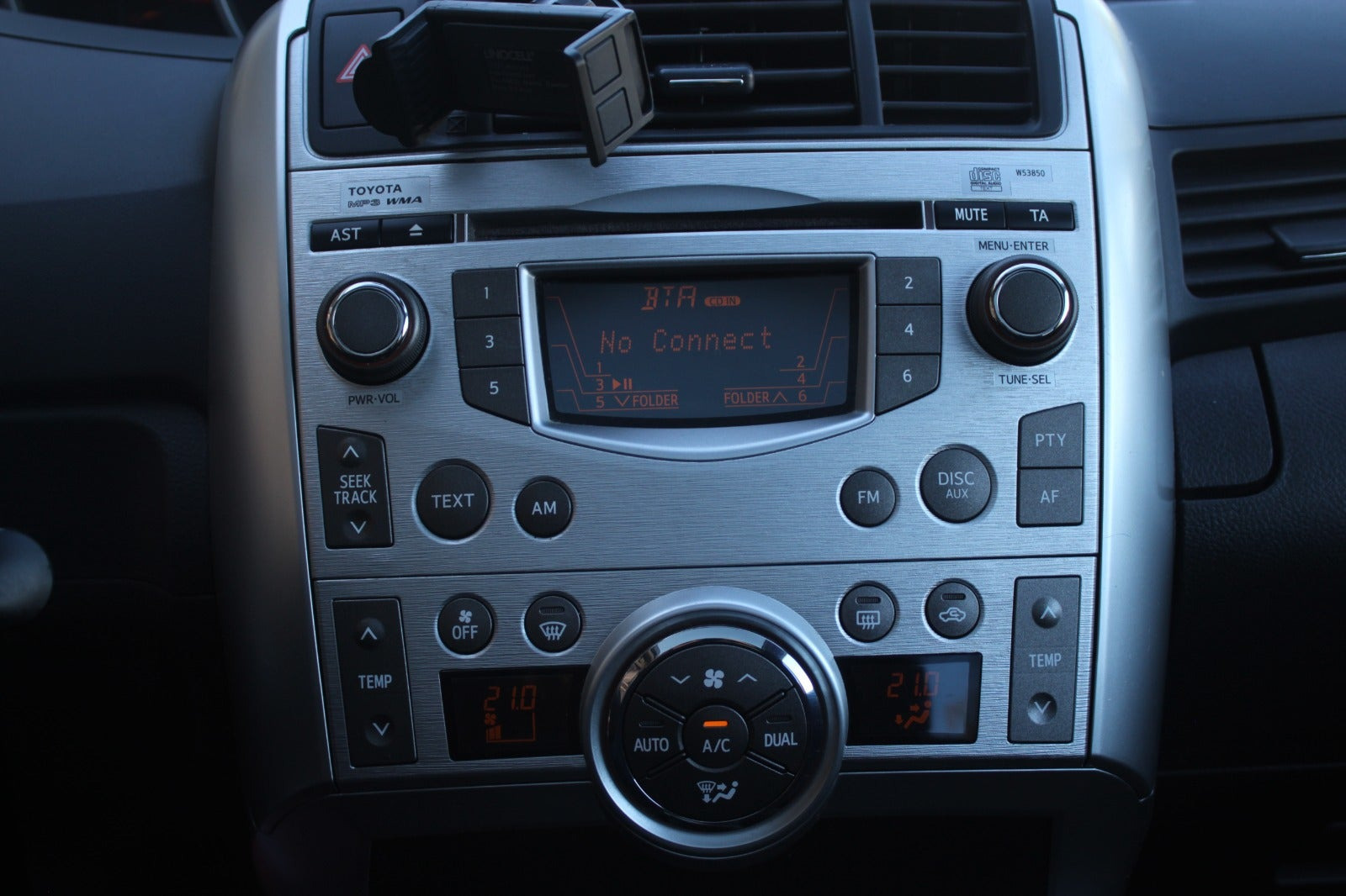 Sølv Toyota Verso fra 2012
