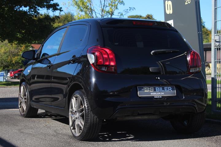 Sort Peugeot 108 fra 2018