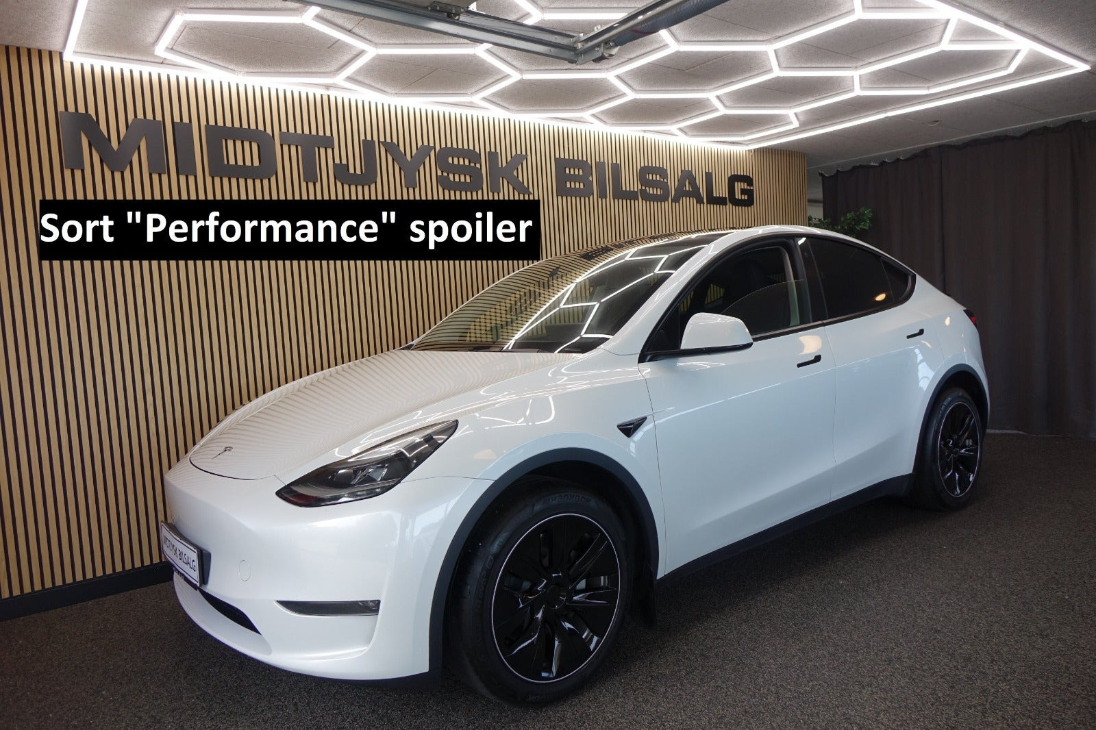 Tesla Model Y Long Range AWD
