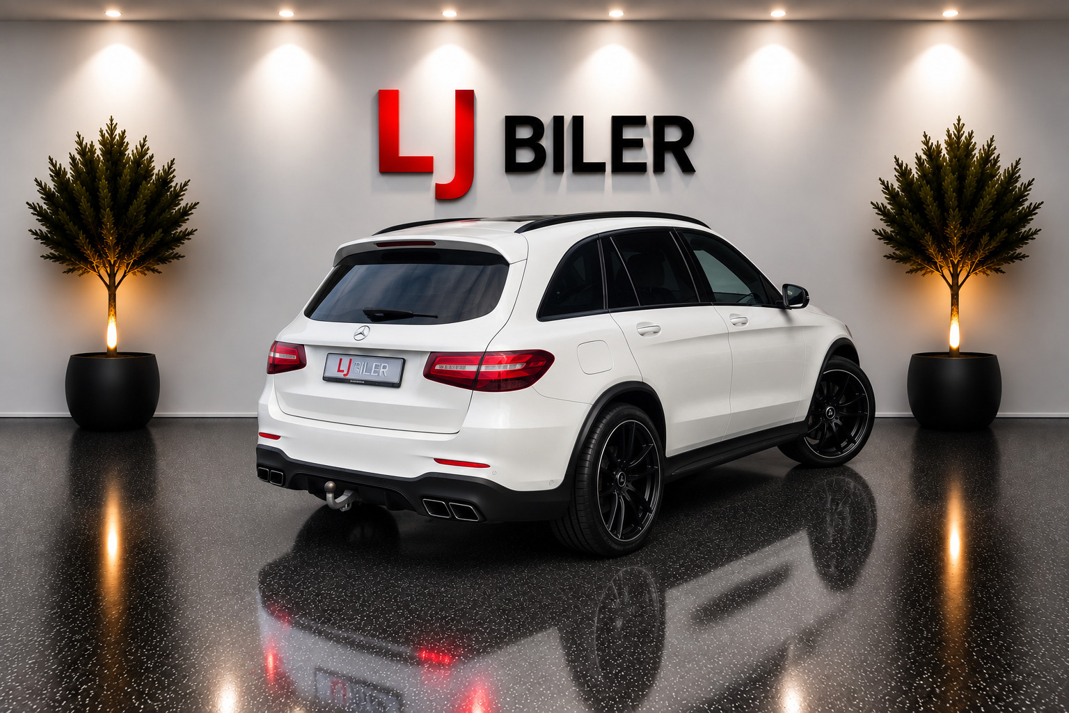 Hvid Mercedes GLC63 fra 2018