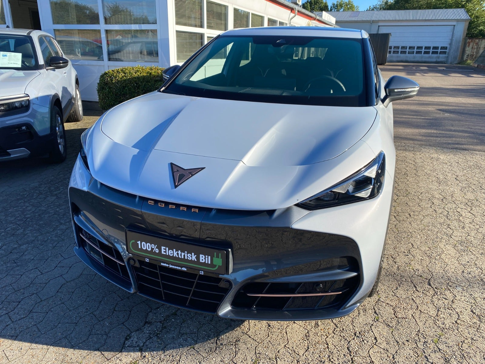 Hvid Cupra Tavascan fra 2026