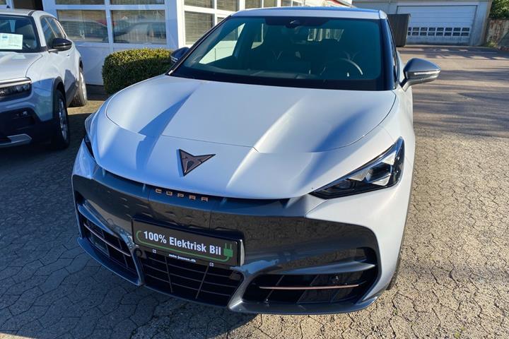 Hvid Cupra Tavascan fra 2026