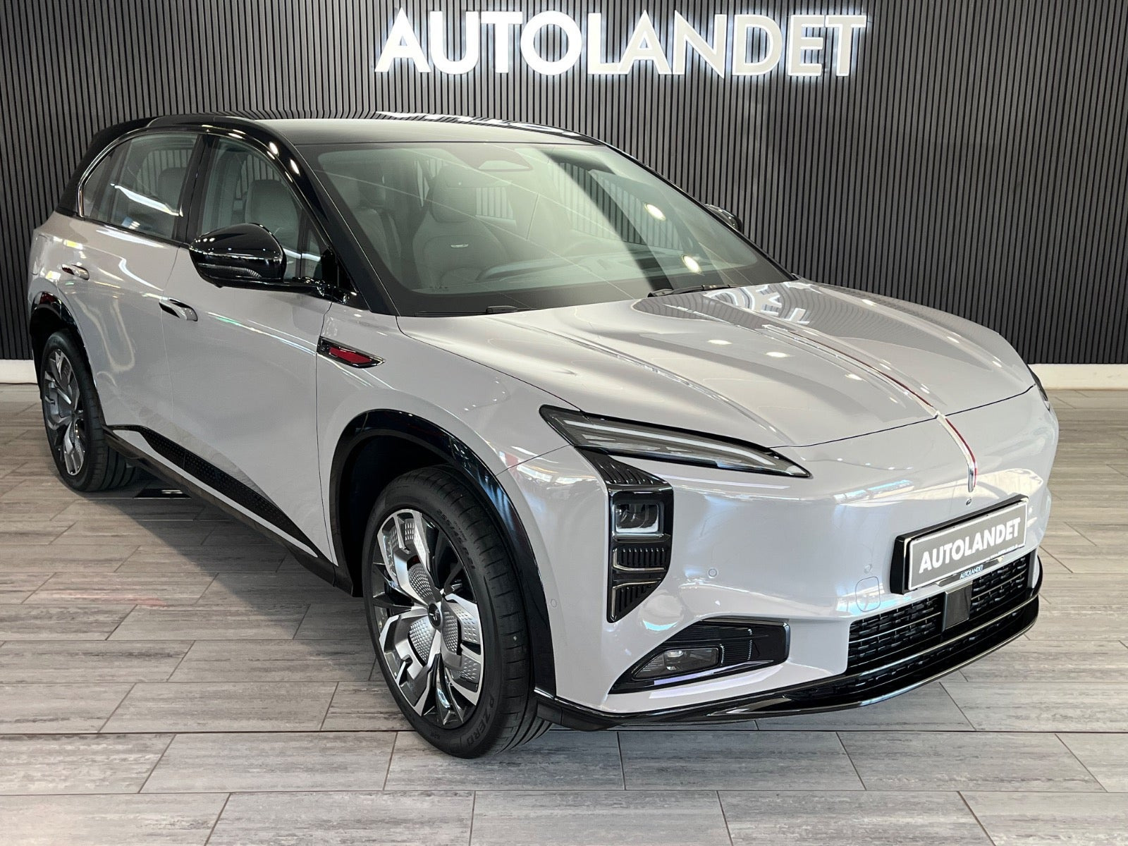 Hongqi EHS7 111 Exclusive