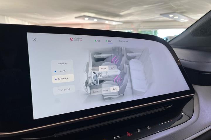 Grå Hongqi EHS7 fra 2026