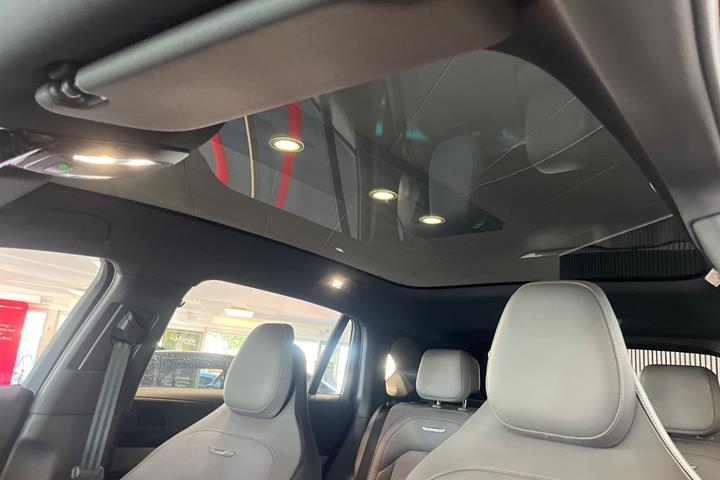 Grå Hongqi EHS7 fra 2026