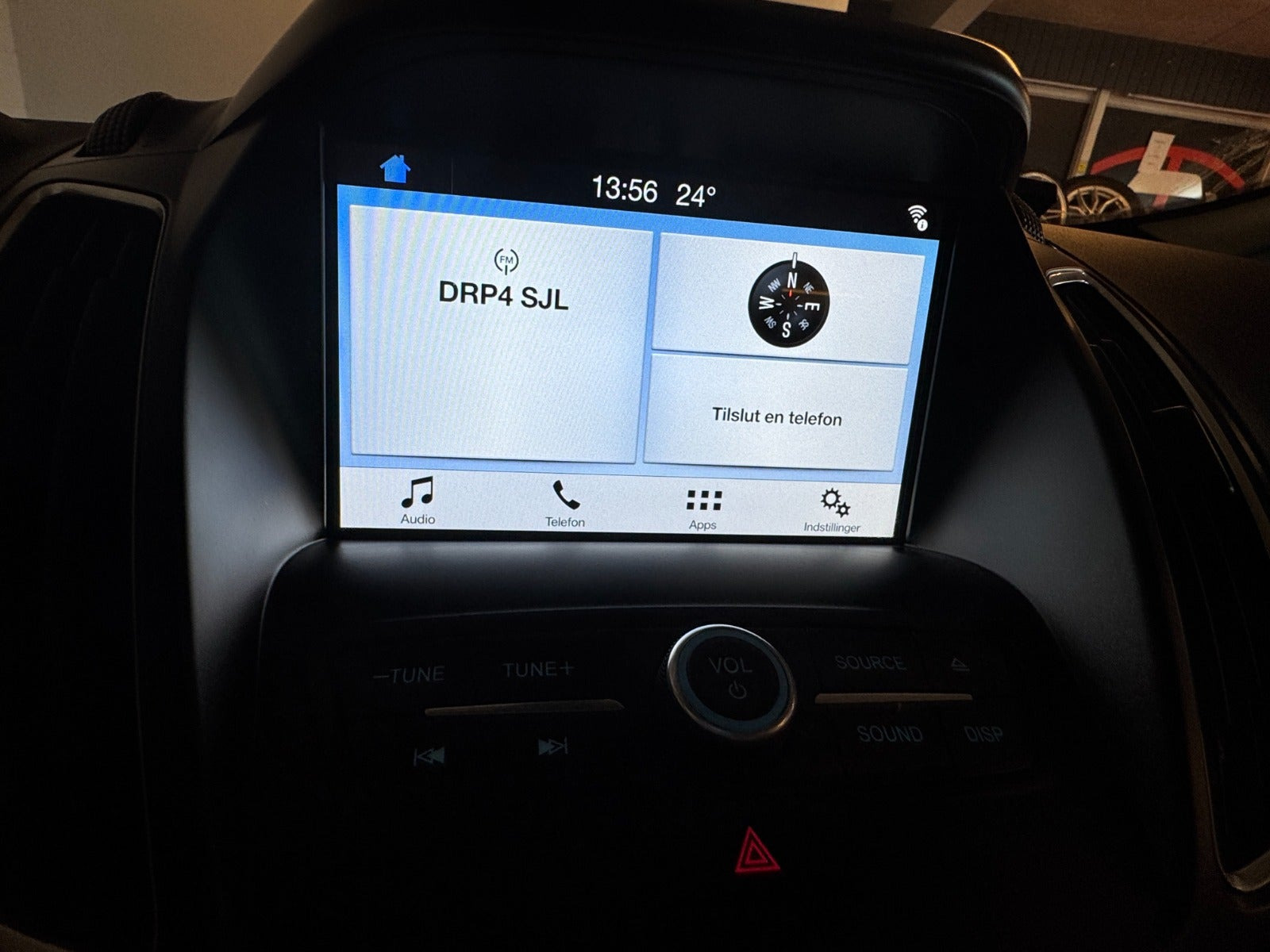 Sølv Ford C-MAX fra 2017