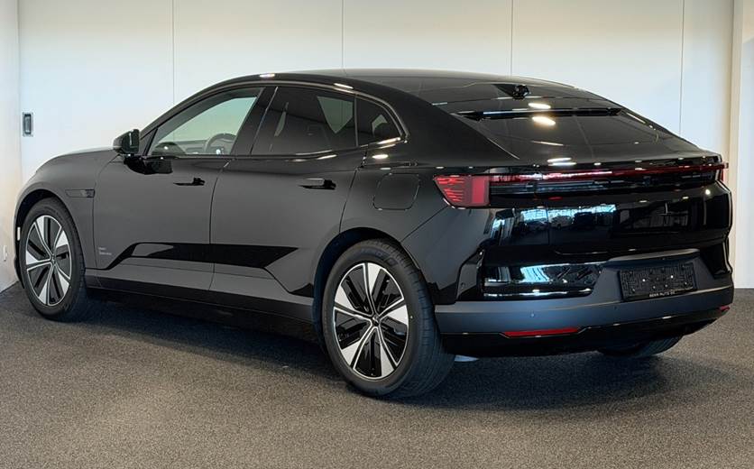 Polestar 4 Coupé AWD