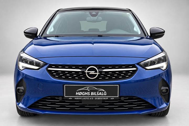 Blå Opel Corsa fra 2020