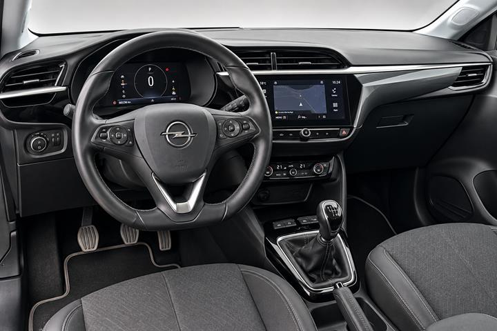 Blå Opel Corsa fra 2020