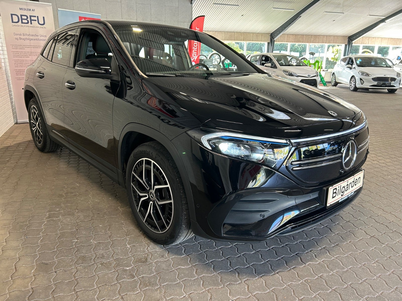 Sort Mercedes EQA250+ fra 2023