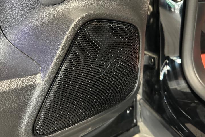 Sort Mercedes EQA250+ fra 2023