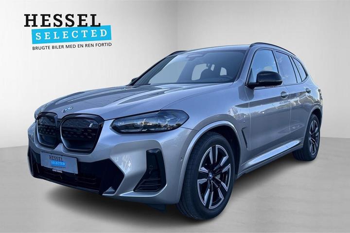 Orange BMW iX3 fra 2022
