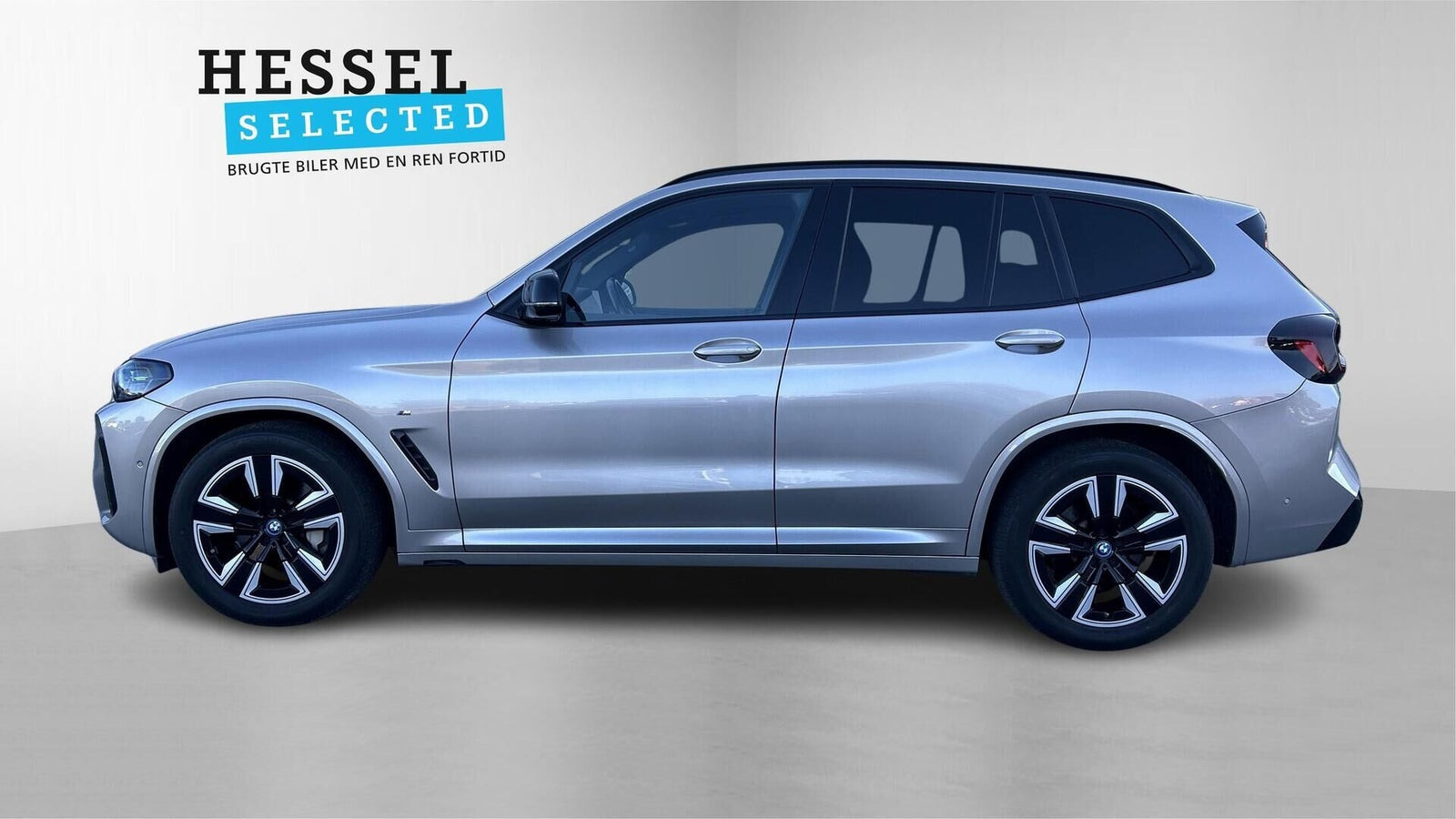 Orange BMW iX3 fra 2022