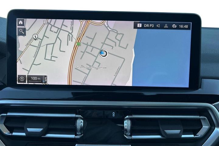 Orange BMW iX3 fra 2022