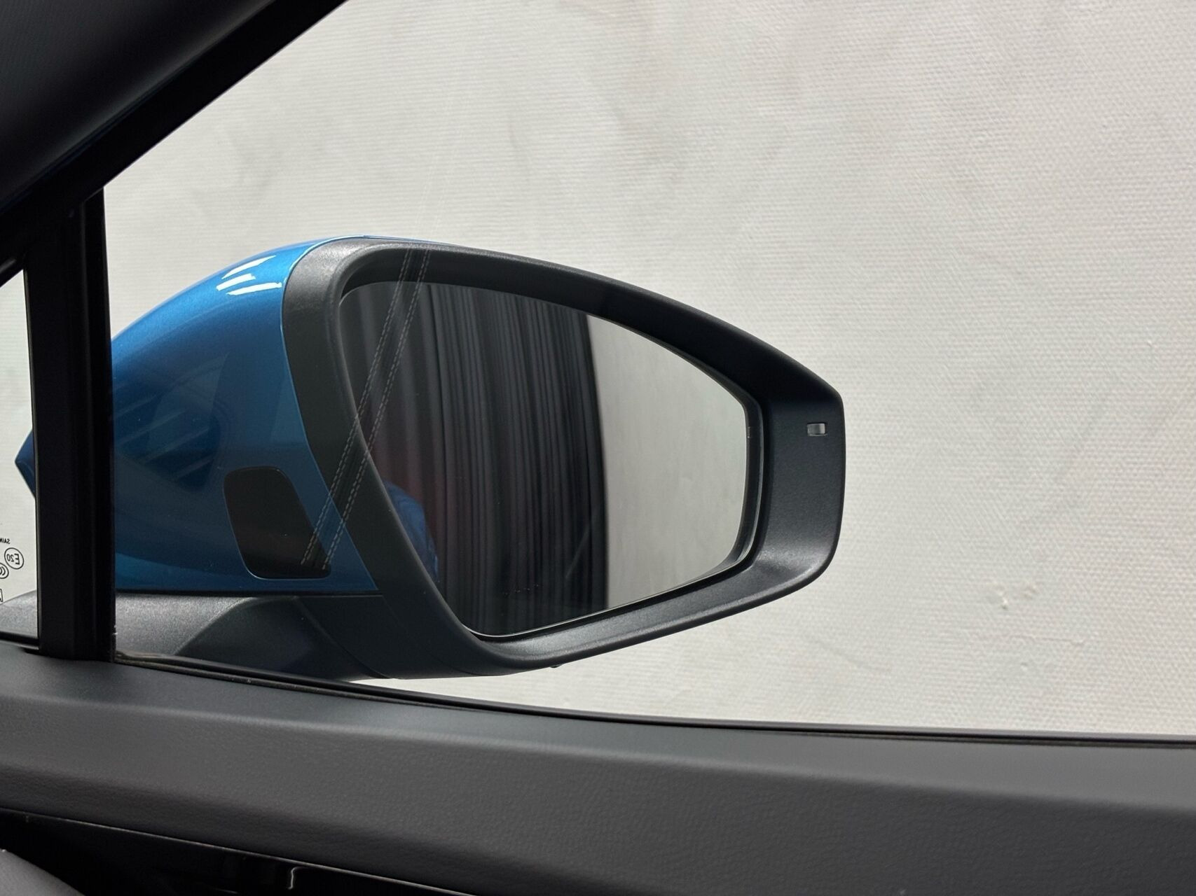 Blå VW ID.4 fra 2024