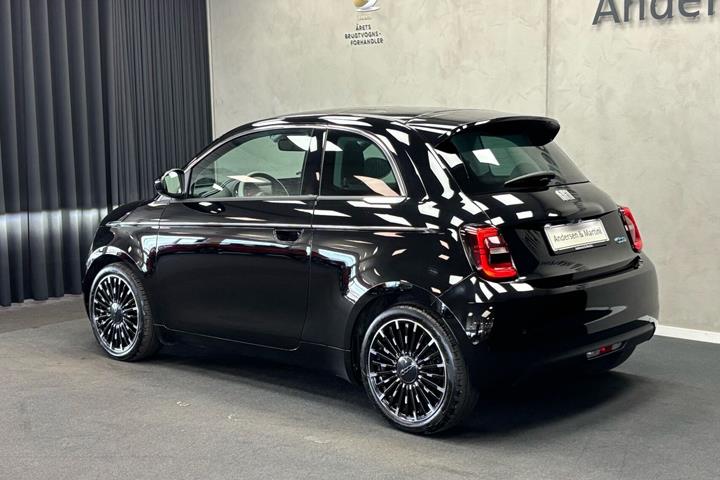 Sort Fiat 500e fra 2023