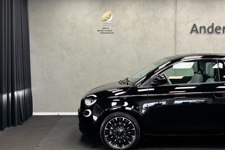 Sort Fiat 500e fra 2023
