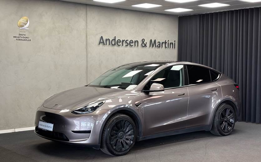 Tesla Model Y EL Standard Range RWD 299HK 5d Aut.