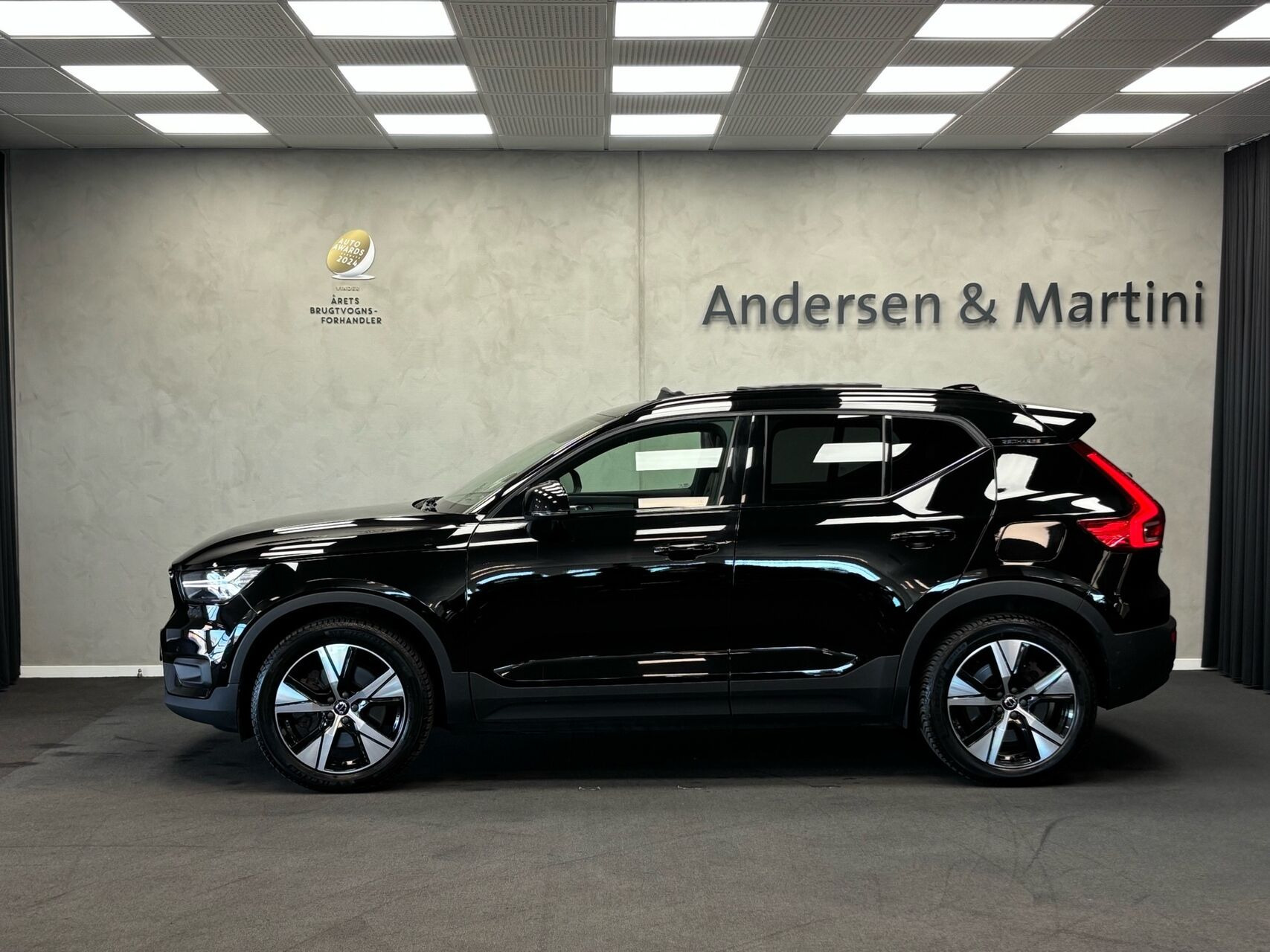 Sort Volvo XC40 fra 2021