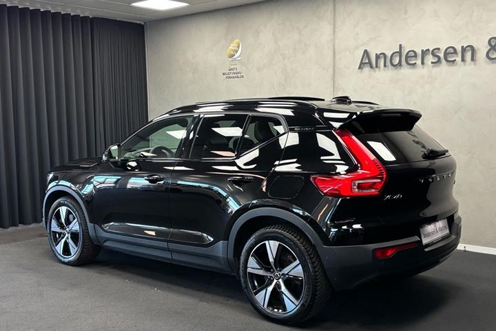 Sort Volvo XC40 fra 2021