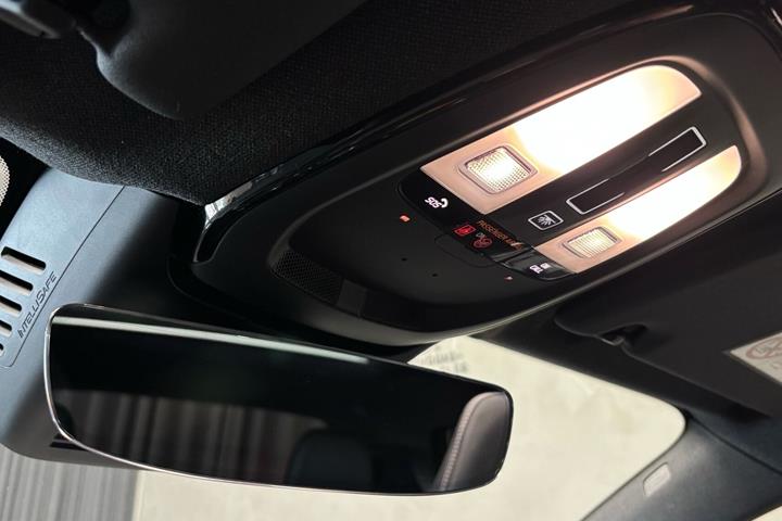 Sort Volvo XC40 fra 2021