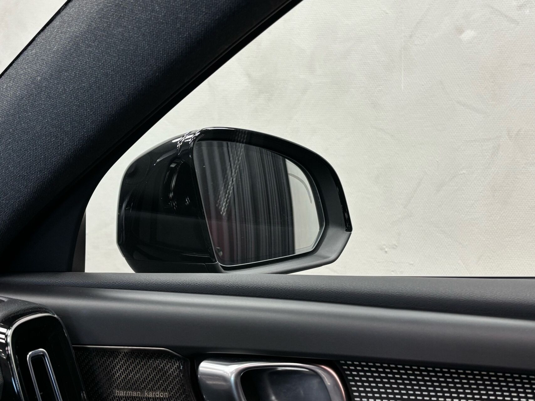 Sort Volvo XC40 fra 2021