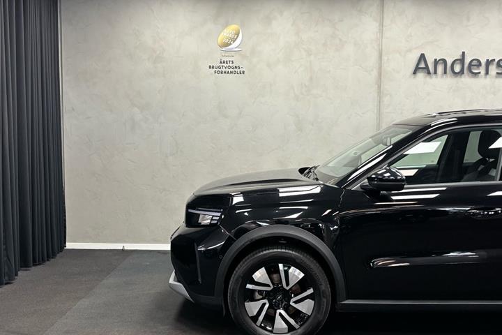 Sort Opel Frontera fra 2025