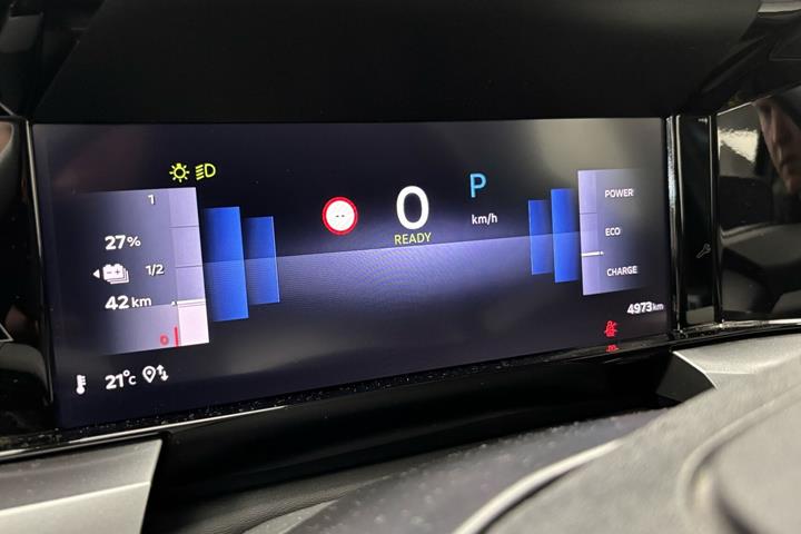 Sort Opel Frontera fra 2025