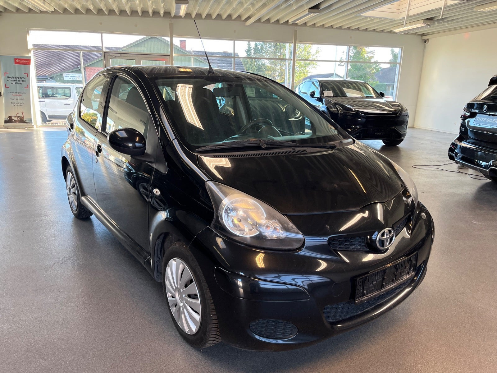 Sort Toyota Aygo fra 2011