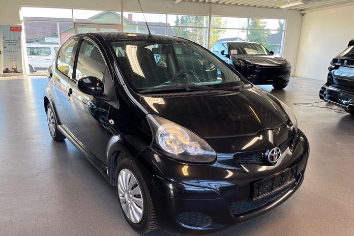 Sort Toyota Aygo fra 2011