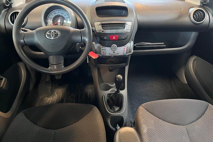 Sort Toyota Aygo fra 2011