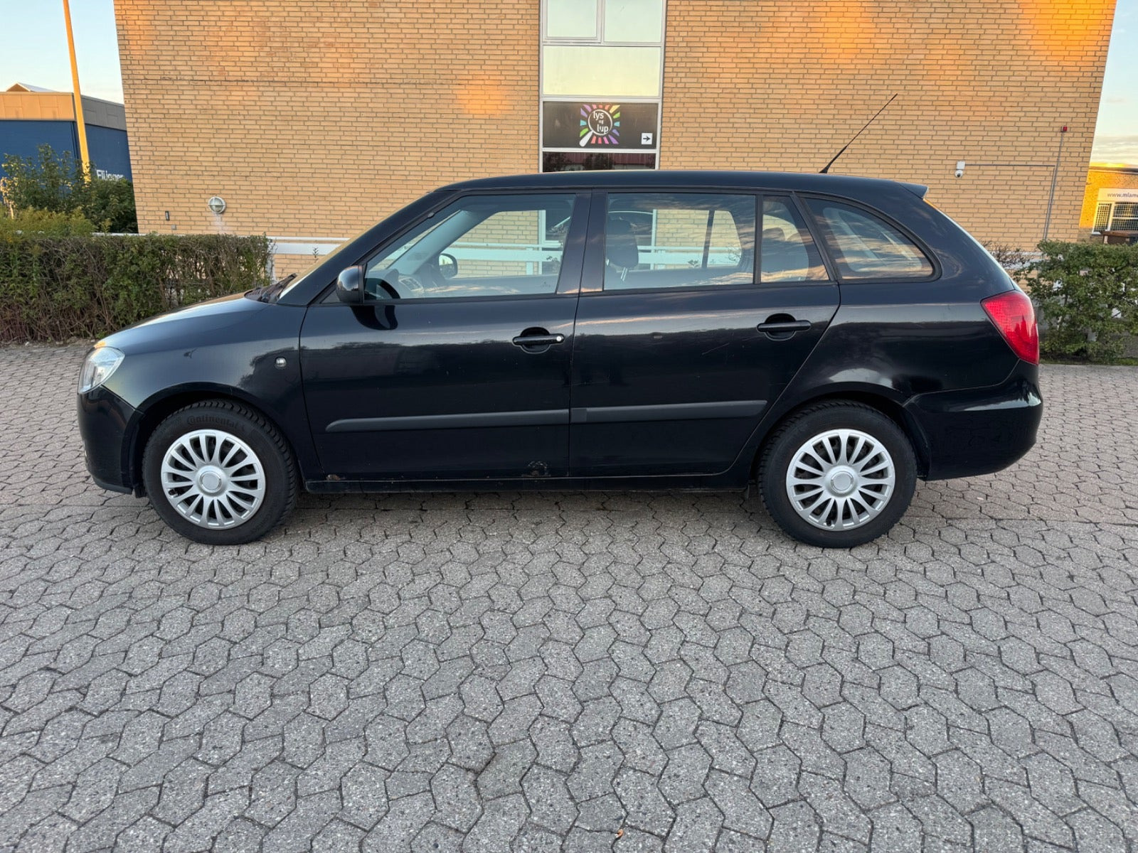 Rød Skoda Fabia fra 2008