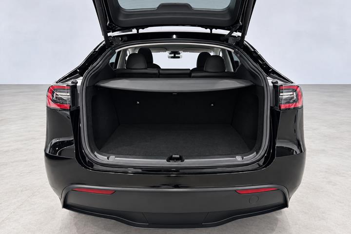 undefined Tesla Model Y fra 2023