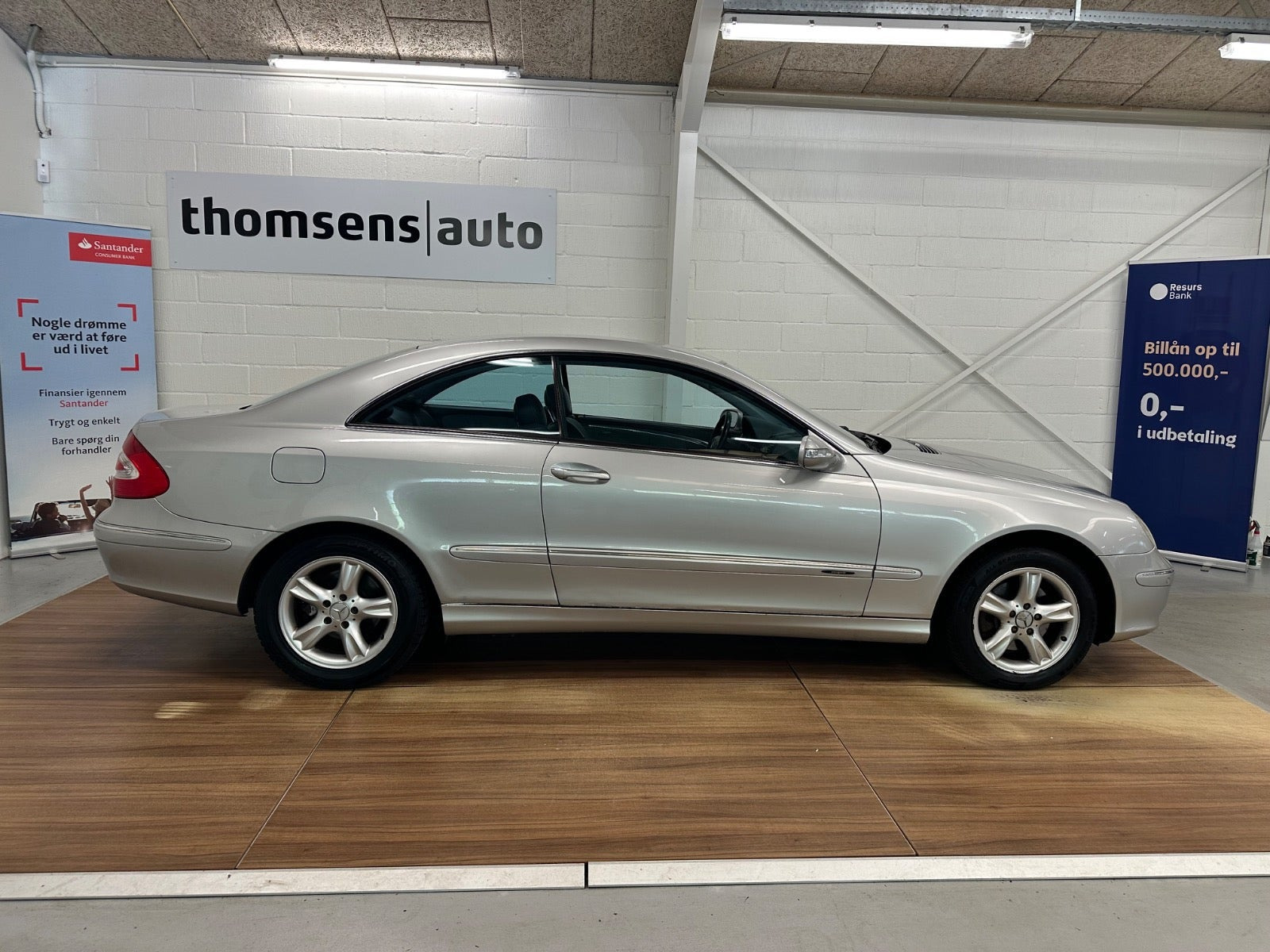 Sølv Mercedes CLK240 fra 2002
