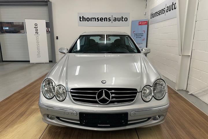 Sølv Mercedes CLK240 fra 2002