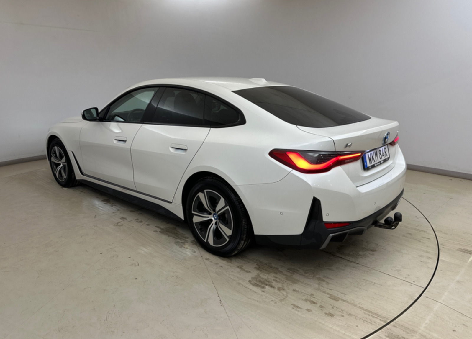 Hvid BMW i4 fra 2024