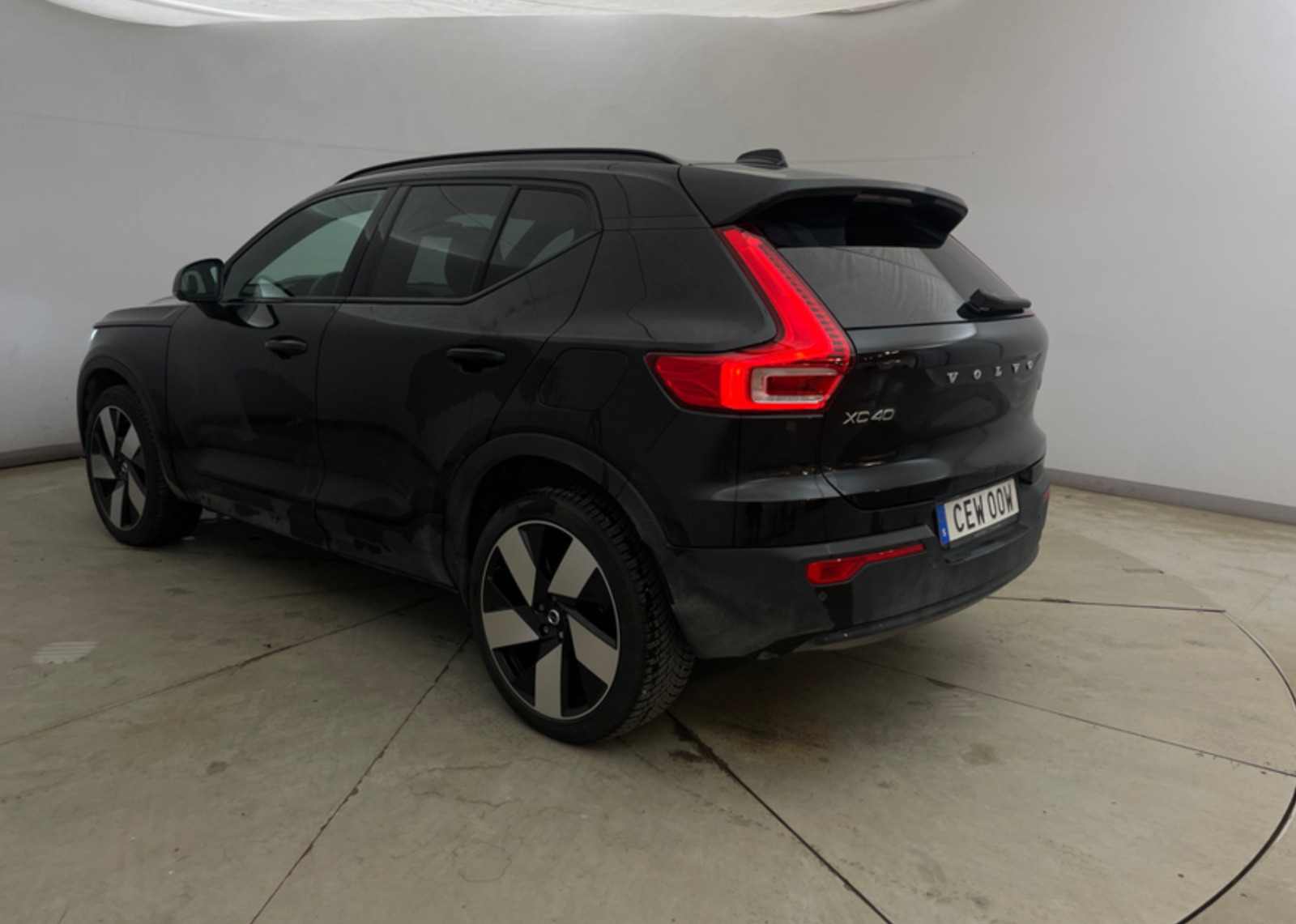 Sort Volvo XC40 fra 2023