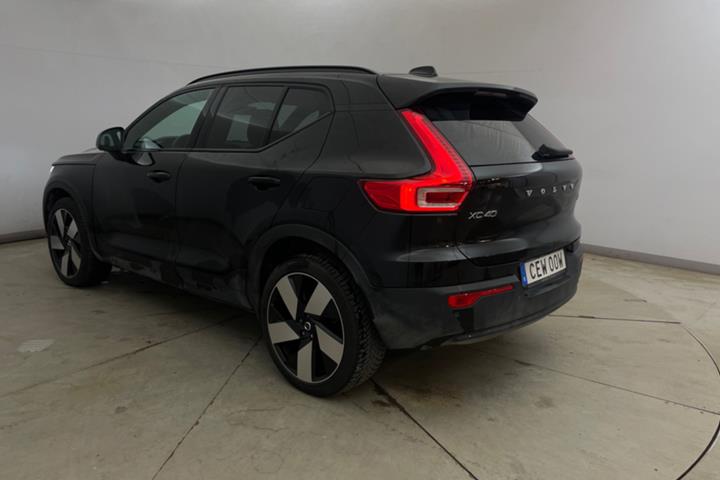 Sort Volvo XC40 fra 2023