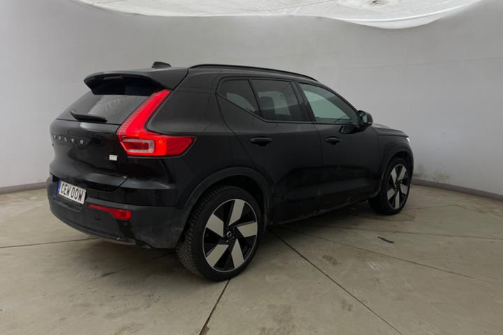 Sort Volvo XC40 fra 2023