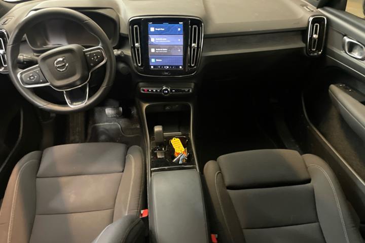 Sort Volvo XC40 fra 2023