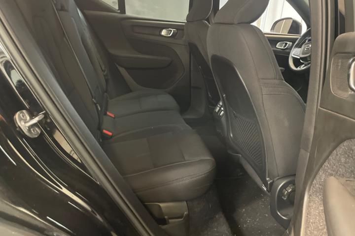 Sort Volvo XC40 fra 2023