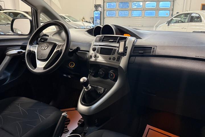 undefined Toyota Verso fra 2010