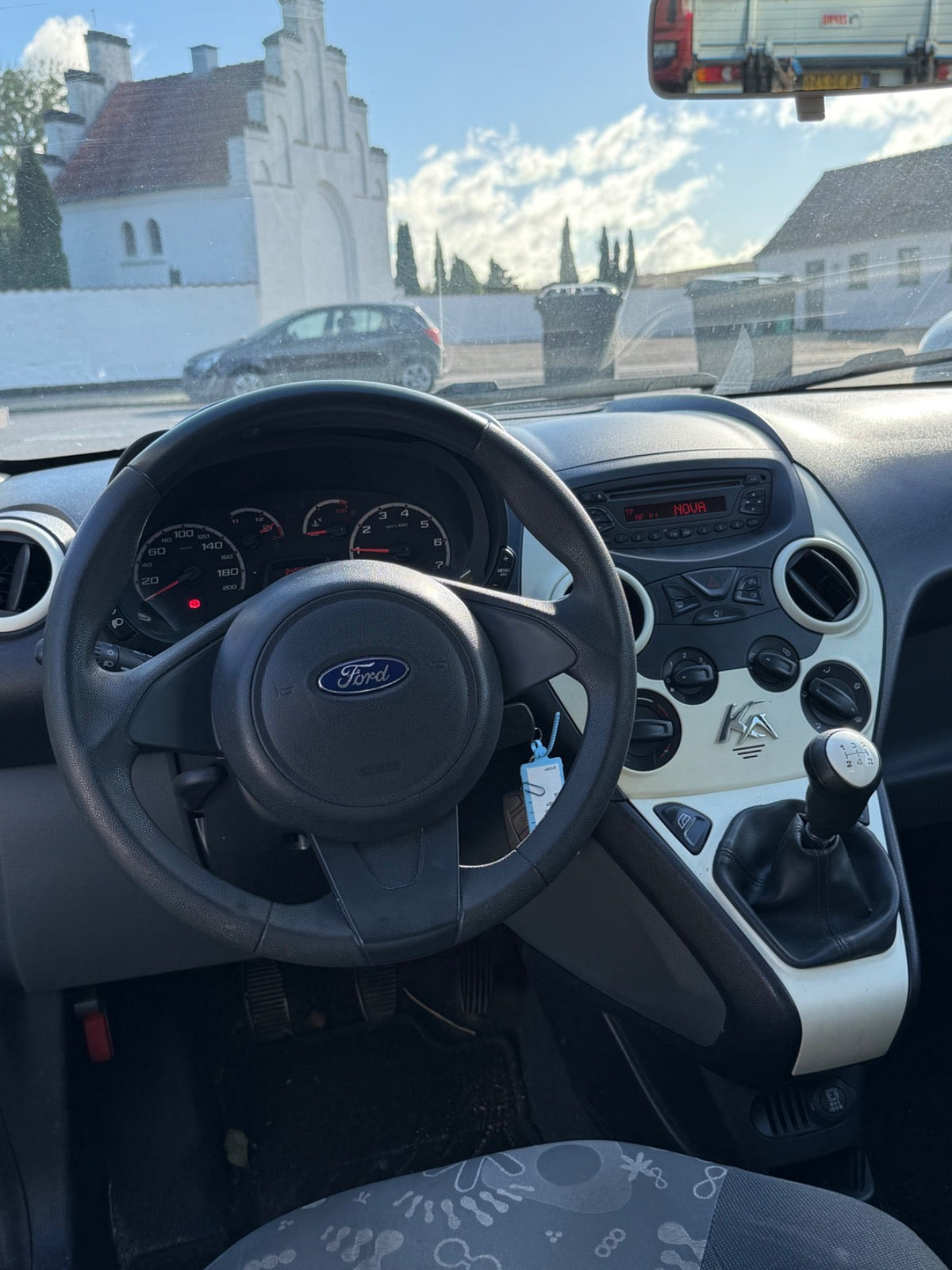 Blå Ford Ka fra 2012